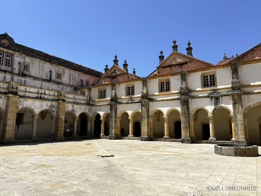 Portugal 26 041