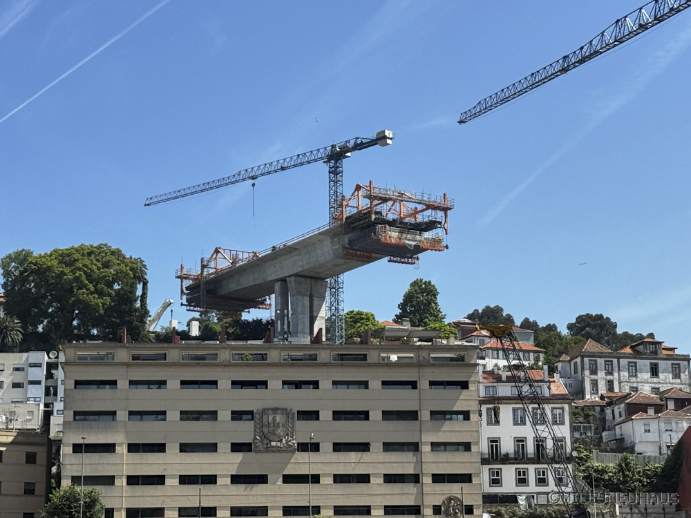 Portugal 26 096