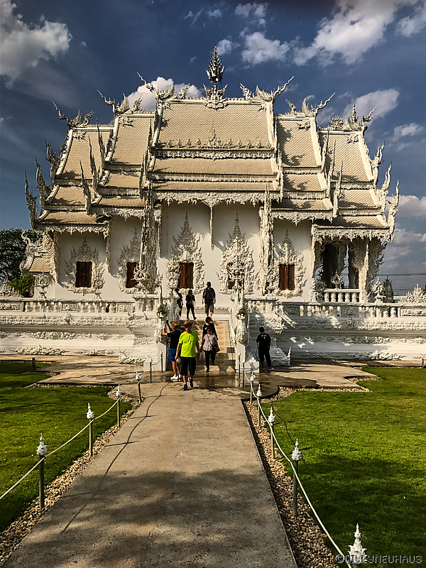 WeisserTempelChiangRai6