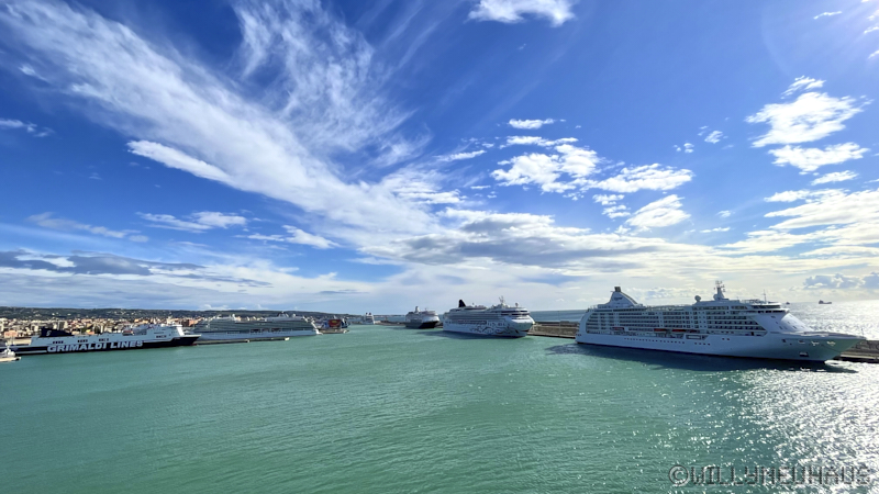 A2BD4FC5 531A 49FF AF37 FA850CDEE280