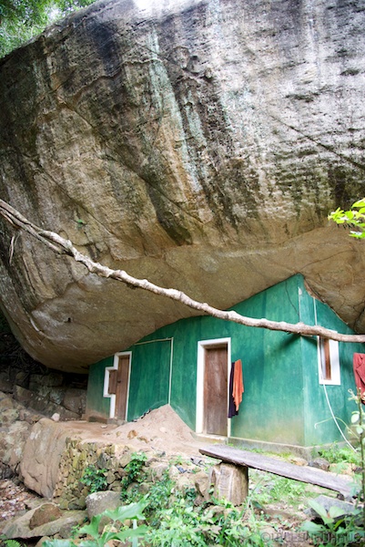 Sri Lanka 12 196